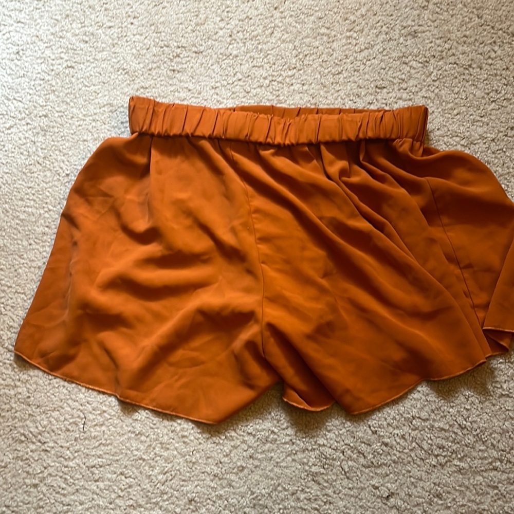 Stretchy flowy shorts